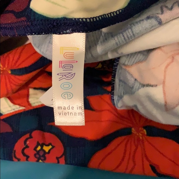 LulaRoe TC2 Leggings - Picture 3 of 4